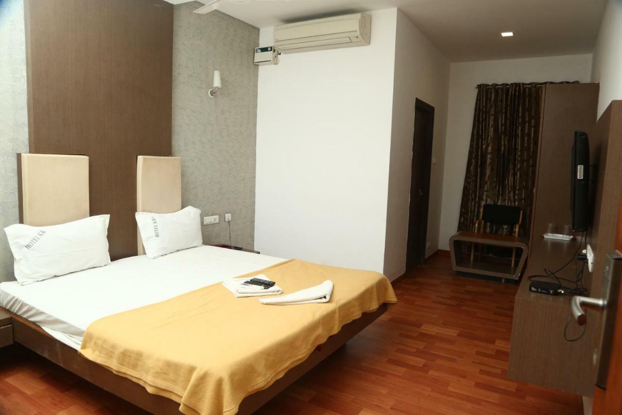 Hotel Kra Thanjavur Exteriör bild